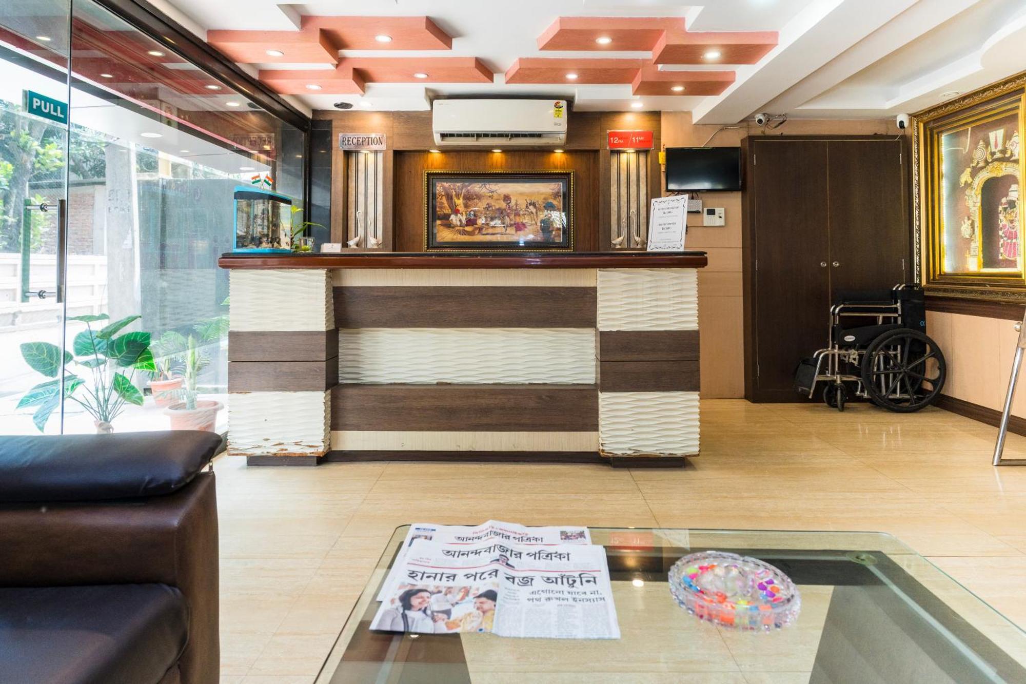 Hotel Apples Balaji